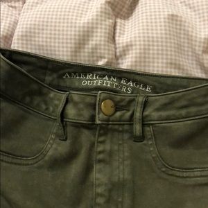 Olive green american eagle jeans size 00
